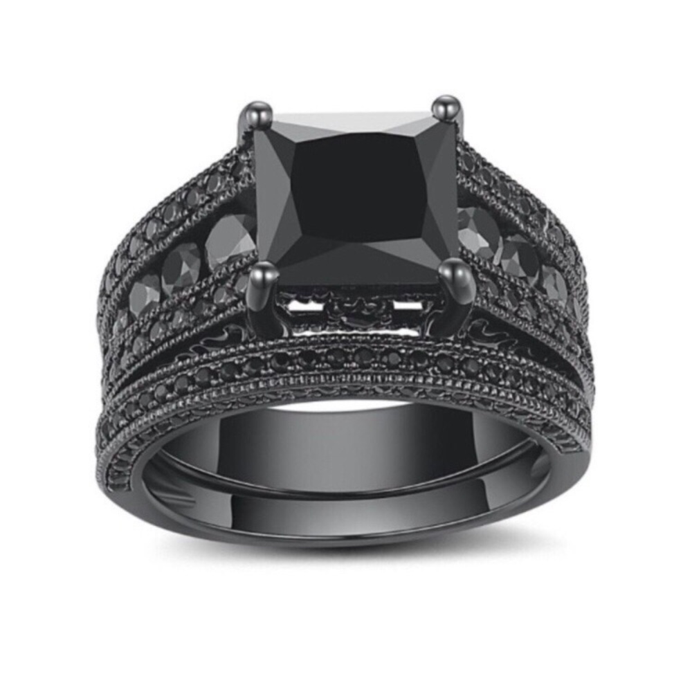 NEW 5CT Black Sapphire 18K Gold Ring - Picture 4 of 6